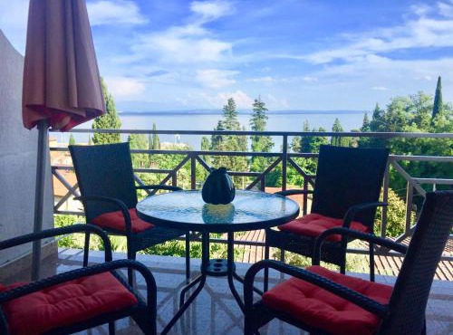 Apartment Lapov, beautiful view, private free parking in Ičići