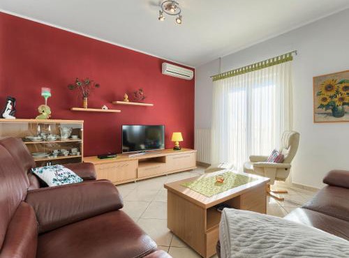 Apartment Laura by Interhome in Galižana