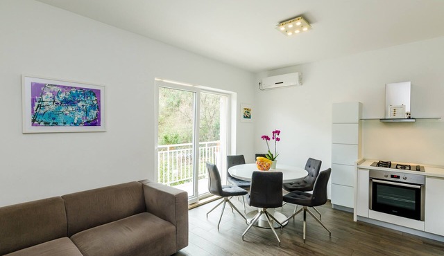 Apartment Lise Mokosica - Two Bedroom Apartment with Terrace and Balcony in Dubrovnik
