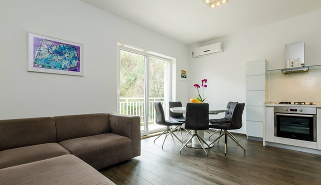 Apartment Lise Mokosica