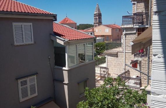Apartment Luka