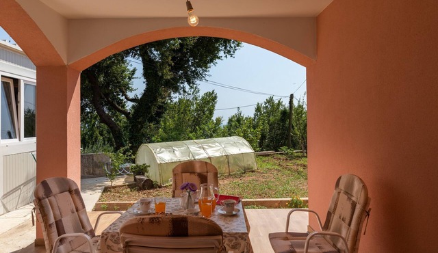 Apartment Nike - Two-Bedroom Apartment with Terrace