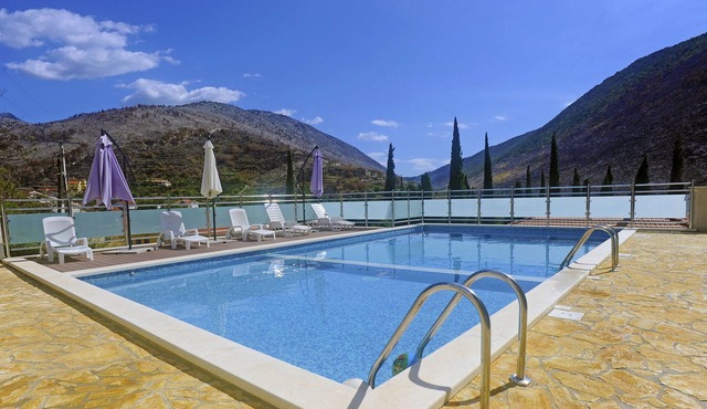 Apartment no. 1-2 with swimminig pool