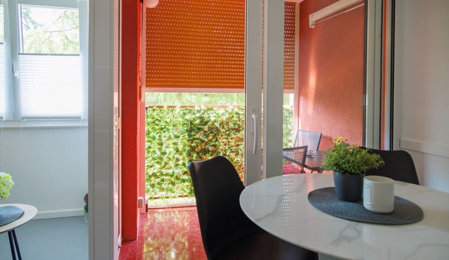 Apartment Sleeps 4 With Free Parking