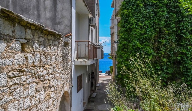 Apartment Tonći (102101-A1) - Igrane