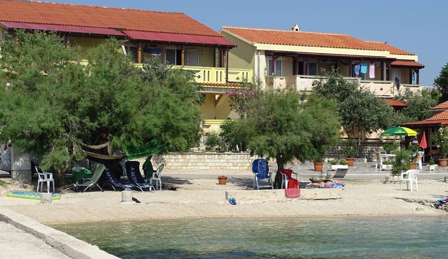 Apartment 'Vivien A4 Top Floor' with Wi-Fi and Air Conditioning in Kustići