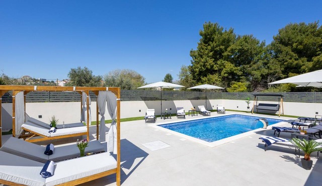 Apartment with pool Ivano by Villas Guide in Split