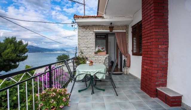 Apartments Žana (107701-A1) - Arbanija (Ciovo) in Arbanija (Ciovo)