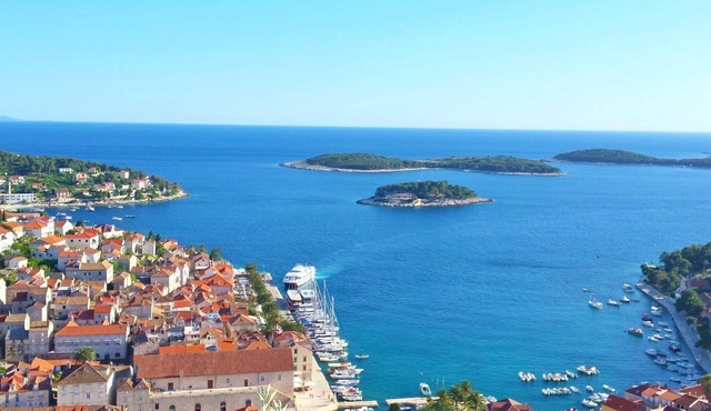 Apartments and rooms Lenka, (2232), Hvar, hr in Hvar