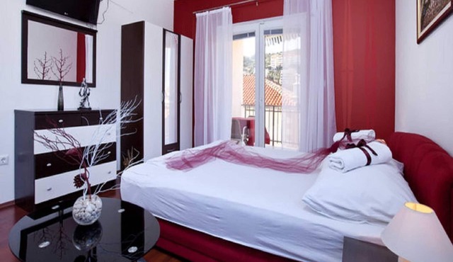 Apartments Aura - Comfort Studio Apartment 4 with shared swimming pool in Dubrovnik