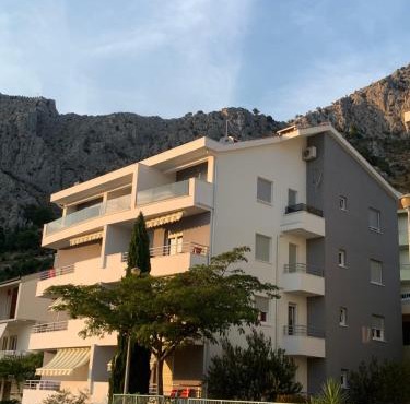 Apartments Beverly in Omiš