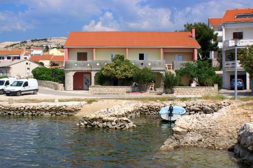 Apartments by the sea Kustici, Pag - 4081 in Zubovići