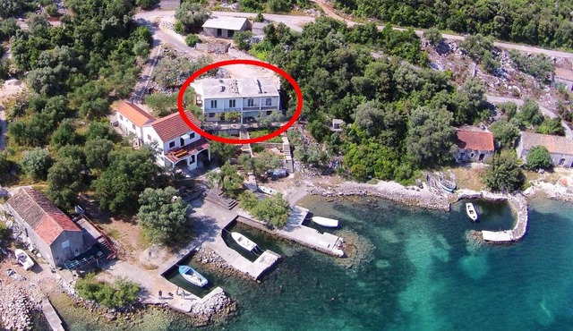 Apartments by the sea Zuronja, Peljesac - 10137 in Brijesta