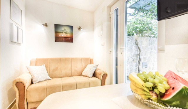 Apartments Gracin - Studio Apartment with Terrace (A4) in Povlja