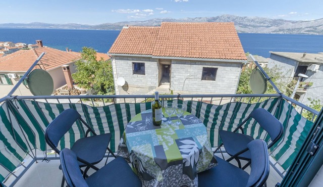 Apartments Tonko (38511-A1) - Postira - island Brac