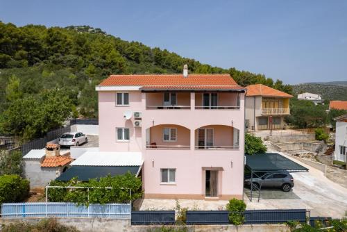 Apartments Iva