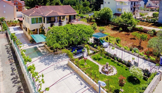Apartments Jerko - Comfort One Bedroom Apartment with Terrace in Supetar