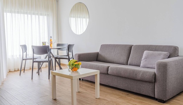 Apartments Lucija (11493-A11) - Makarska