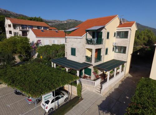 Apartments Maestral