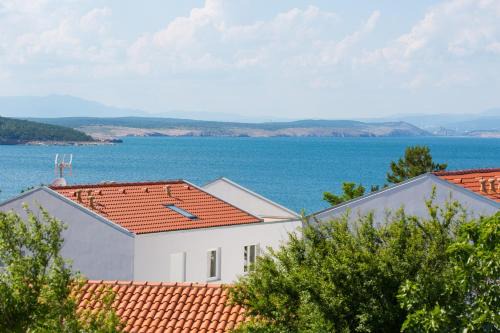 Apartments Martina near the beach in Šilo