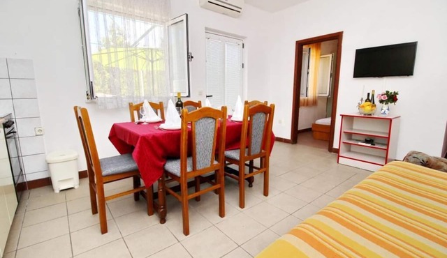 Apartments Neven - Two Bedroom Apartment with Terrace and Partial Sea View (A1)