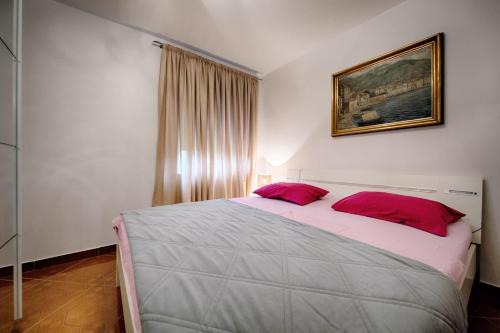 Apartments Nikola Vidović in Komiža