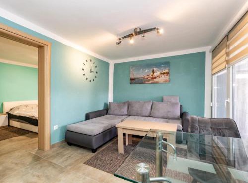 Apartments Robi & Kristina - One Bedroom Apartment with Terrace A3 in Benkovac