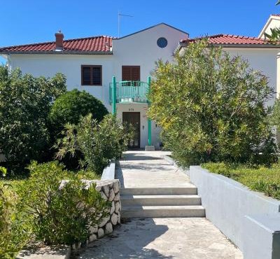 Apartments Ruža Mikelić in Rab