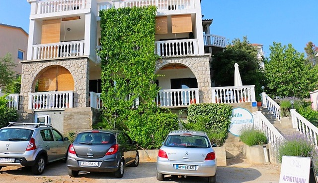 Apartments Slavica, (12922), Omišalj, hr