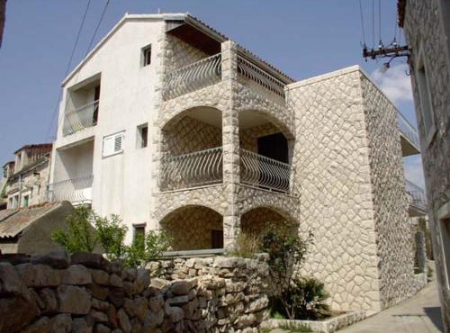 Apartments Vini and Ivana