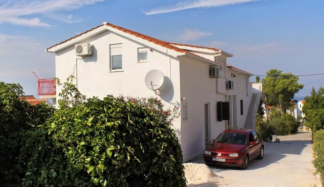 Apartments with parking space Sutivan, Brac - 5629 in Sutivan
