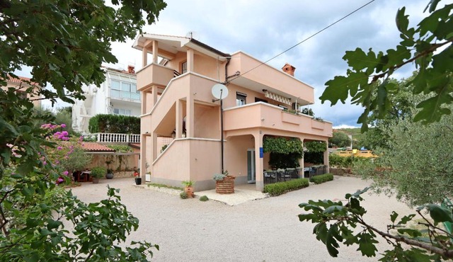 Apartments with parking space Kornic, Krk - 415