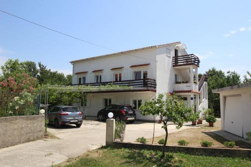 Apartments with parking space Silo, Krk - 18763 in Šilo