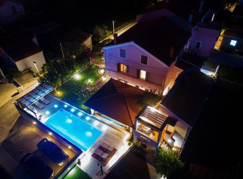 Apartments with swimming pool Preko, Ugljan - 14163 in Preko