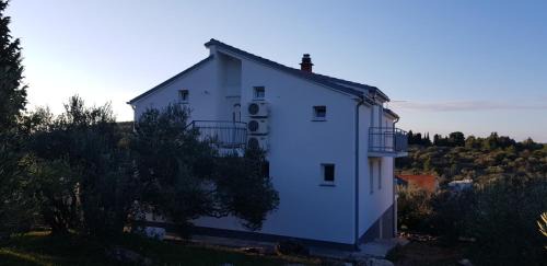 Apartments Zafranović in Prvić Luka