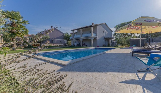 App Jadran Porec with Private Pool