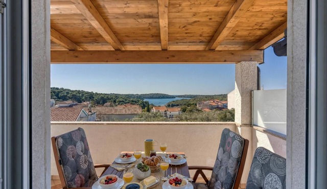 Apt Jakara 3 - Sea View Balcony, Vinkuran, Croatia in Vinkuran