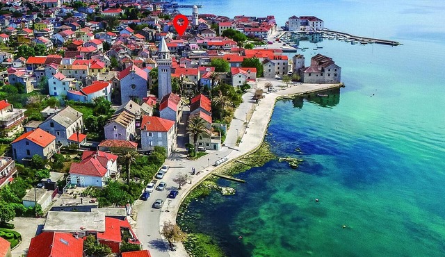 Awesome apartment in Kastel Stafilic with WiFi in Kastel Stafilic