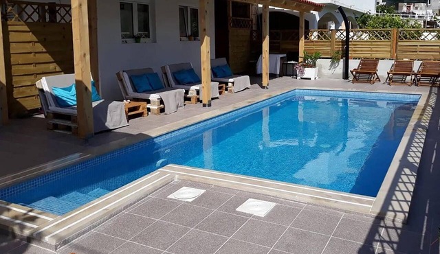Awesome apartment in Hvar with house sea view