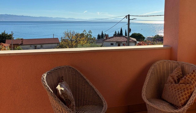 Awesome apartment in Opric with WiFi