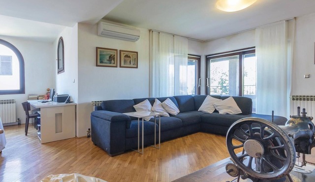 Awesome apartment in Pula with WiFi in Pula