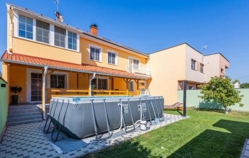 Awesome Apartment In Visnjevac With Sauna