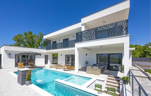 Awesome Home In Glavina Gornja in Imotski