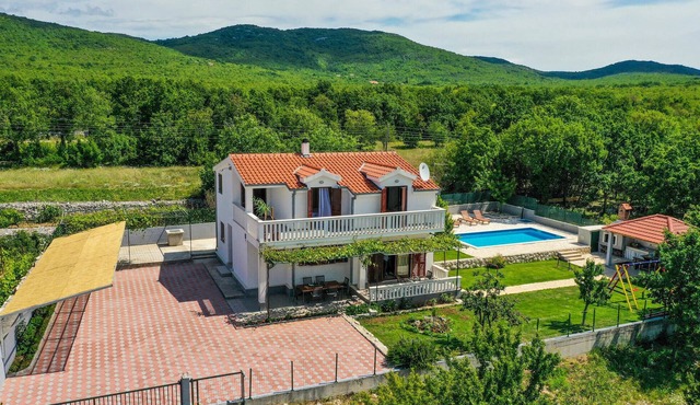 Awesome home in Blato Na Cetini