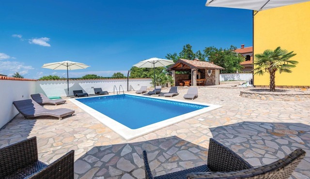 Awesome home in Labin