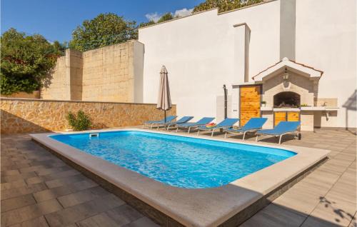 Awesome Home In Makarska