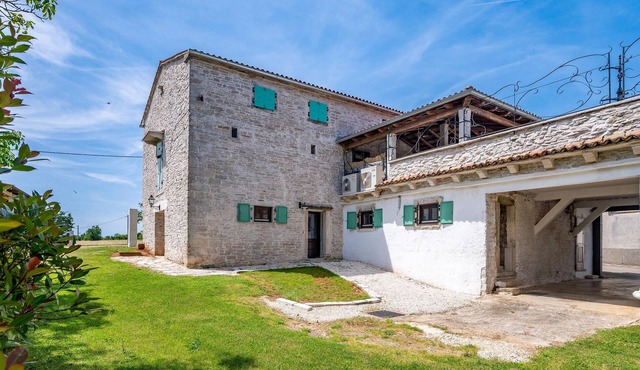Awesome home in Pazin with WiFi
