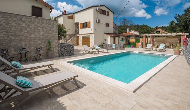 Awesome home in Rakotule