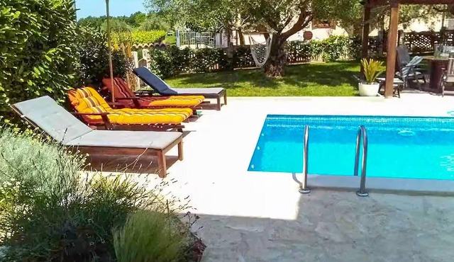 Awesome home in Rogovici with private swimming pool, can be inside or outside