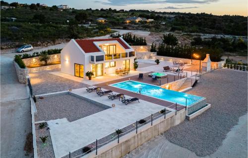 Awesome Home In Splitska- Supetar